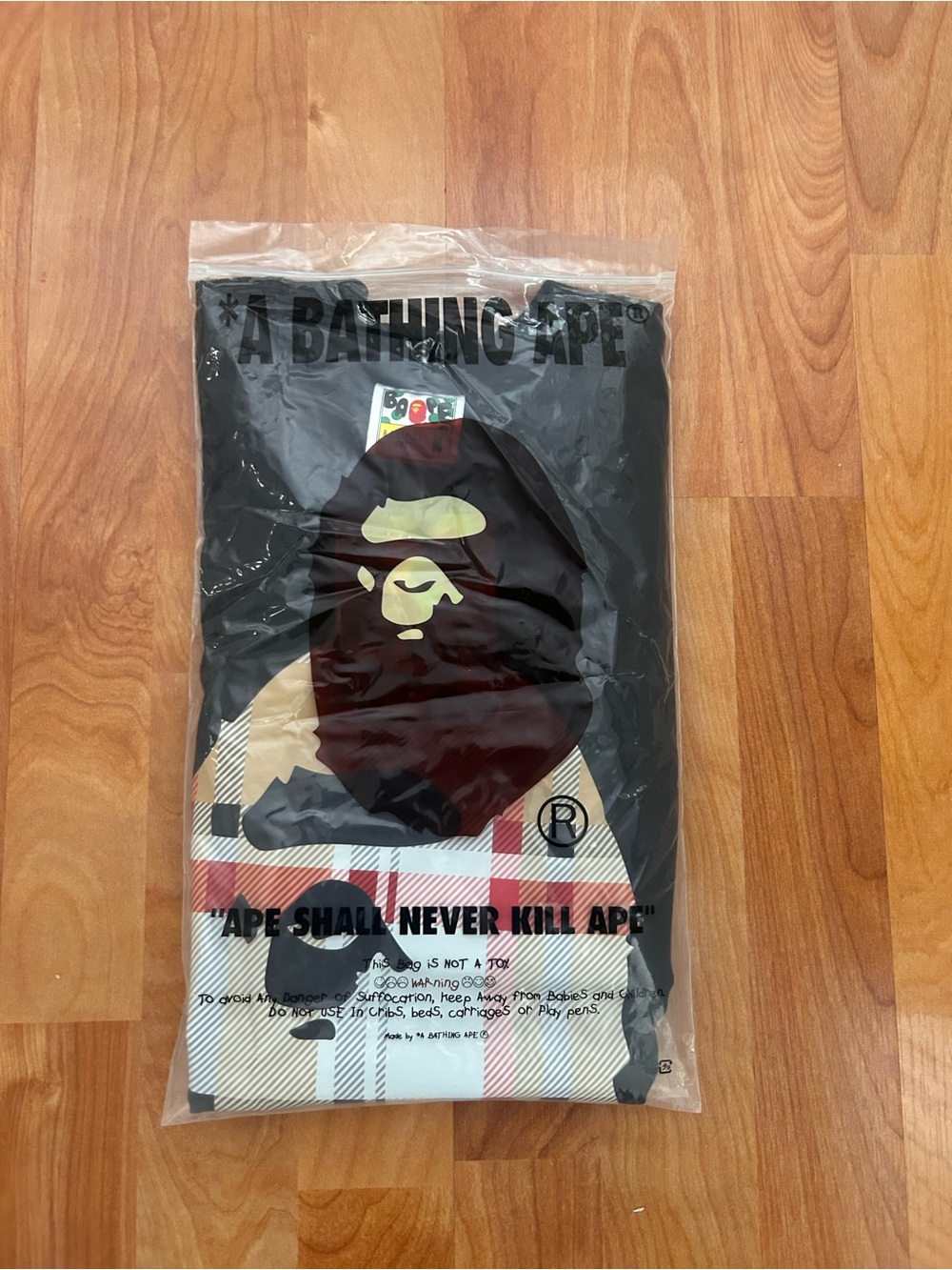 Bathing Ape (BAPE) Tee Size M Comes with tags and bag Never worn - Picture 4 of 4